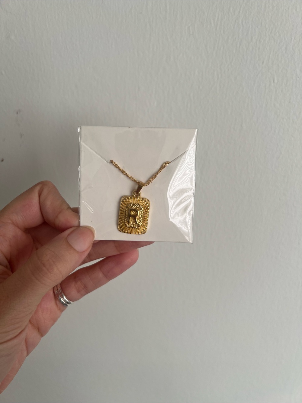 Gold Initial 'R' Pendant Necklace - Women's Jewelry